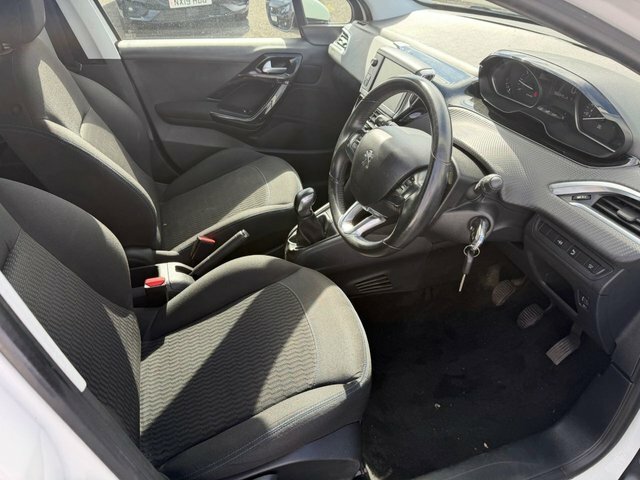 Peugeot 208 1.2 Puretech Tech Edition  #14