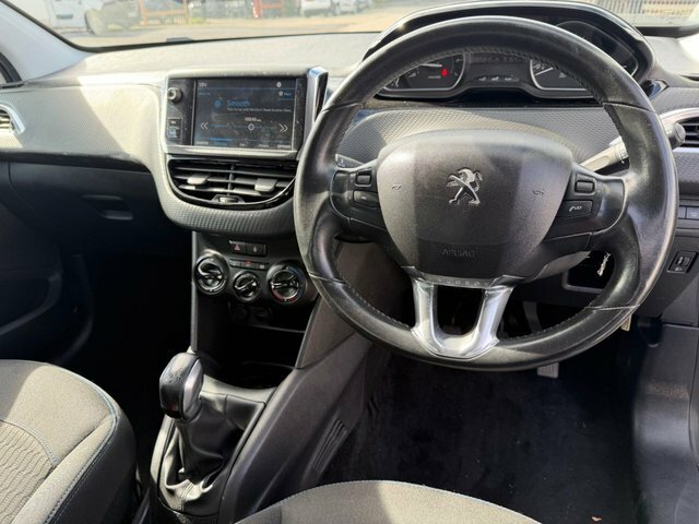 Peugeot 208 1.2 Puretech Tech Edition  #13