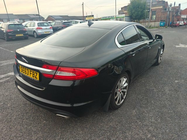 Jaguar XF 2.2D Premium Luxury Saloon Euro 5 Black #2