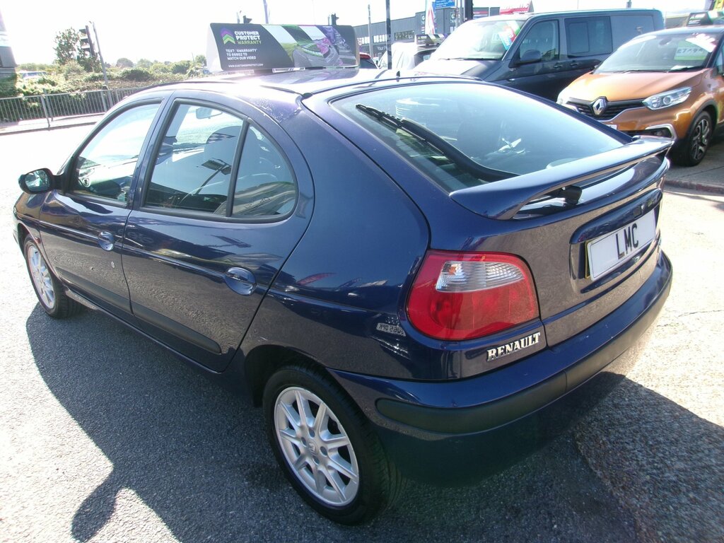 Renault Megane 1.4 16V Fidji Hatchback 95 Bhp Blue #4