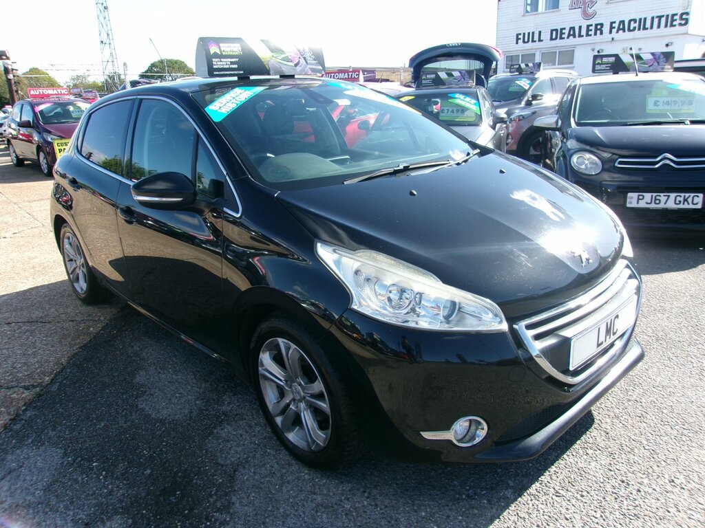 Peugeot 208 1.2 Vti Puretech Allure Hatchback Manua Black