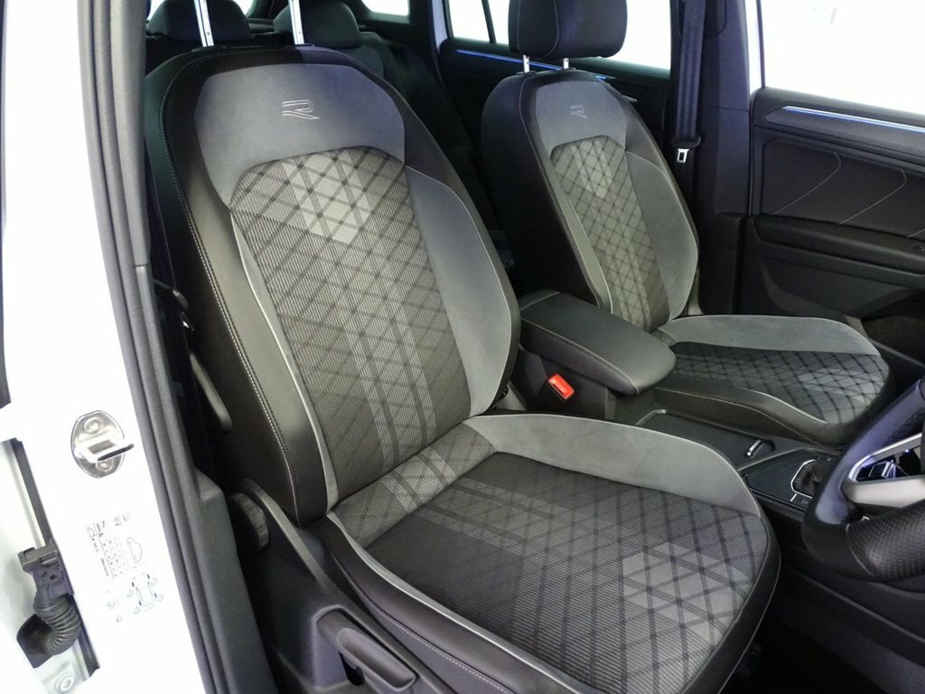 Volkswagen Tiguan 2L R-line Edition White #4