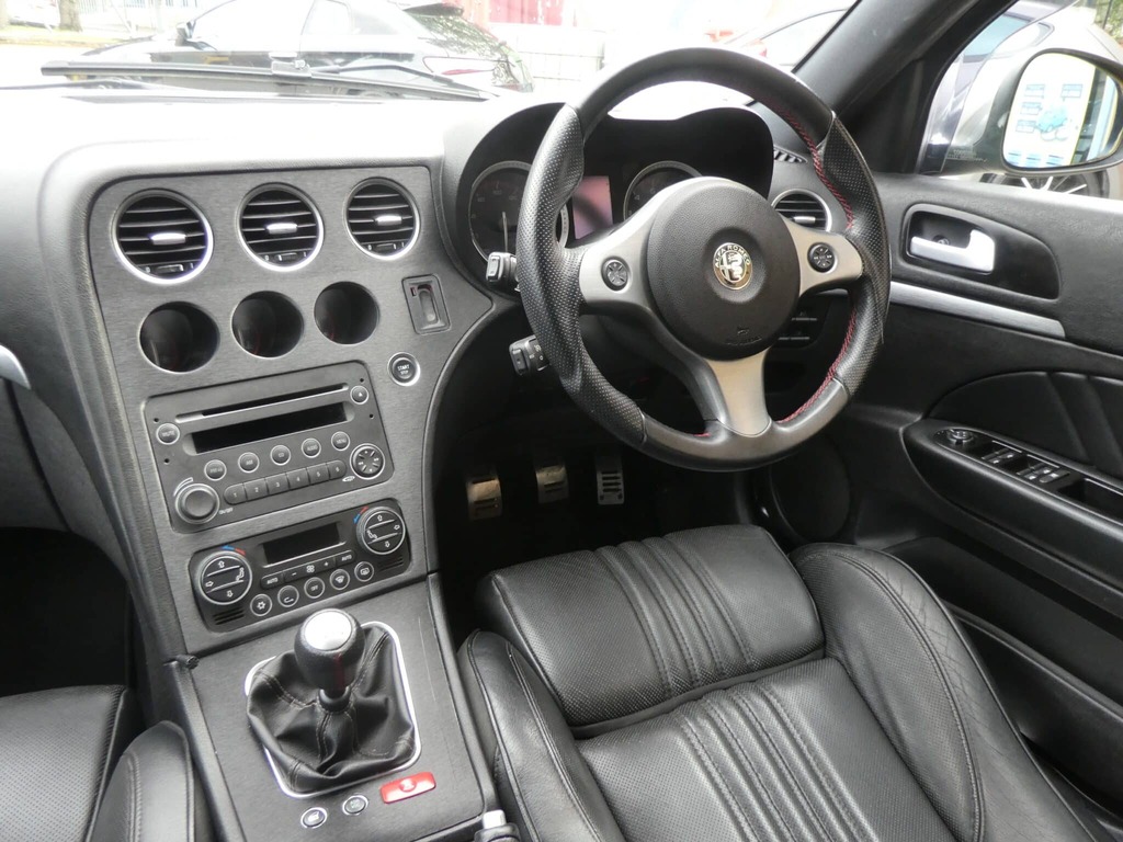 Alfa Romeo 159  Black #16