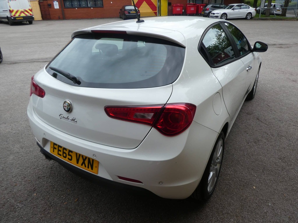 Alfa Romeo Giulietta 1.6 Jtdm-2 105 Progression Start Stop Hatchb #5