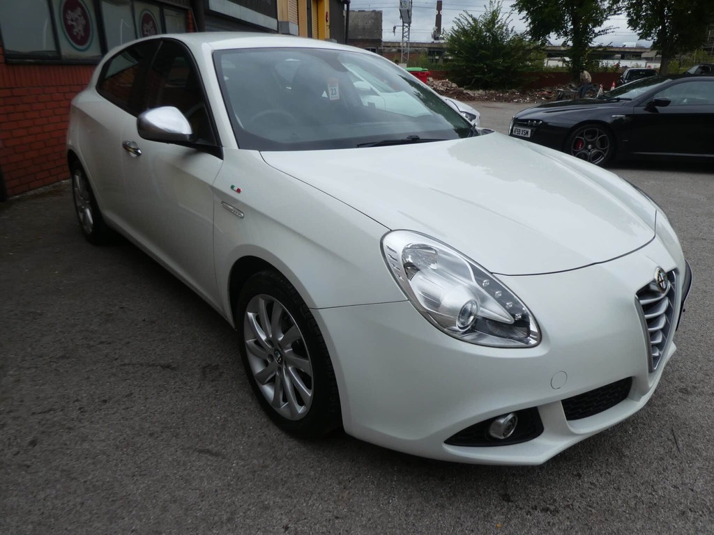 Alfa Romeo Giulietta 1.6 Jtdm-2 105 Progression Start Stop Hatchb #3