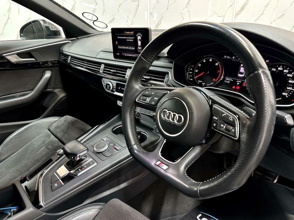 Audi A4 Black Edition Black #3