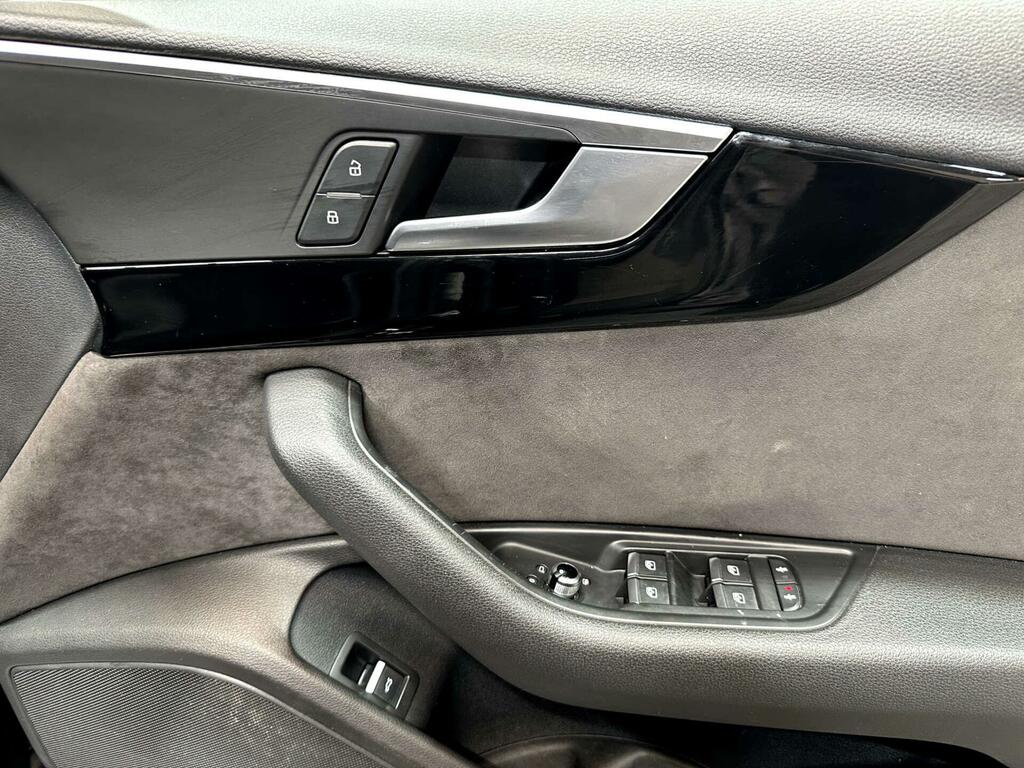Audi A4 Black Edition Black #4