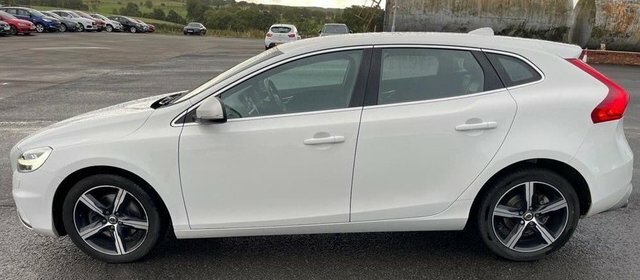 Volvo V40 T2 R-design Hatchback White #5
