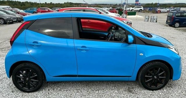 Toyota Aygo Vvt-i X-press Hatchback Blue #2