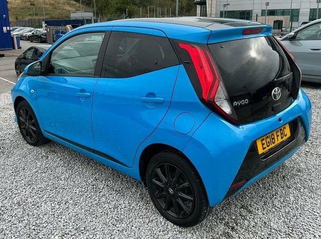 Toyota Aygo Vvt-i X-press Hatchback Blue