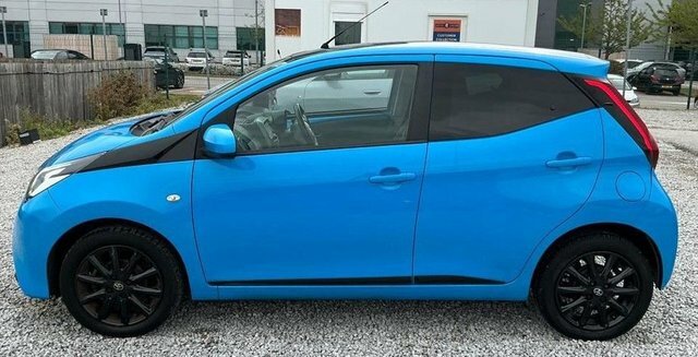 Toyota Aygo Vvt-i X-press Hatchback Blue #4