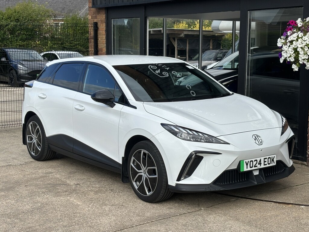 MG MG4 Hatchback 64Kwh Trophy Long Range 202424 White