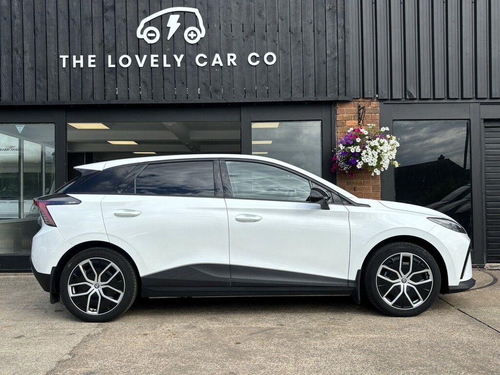 MG MG4 Hatchback 64Kwh Trophy Long Range 202424 White #3