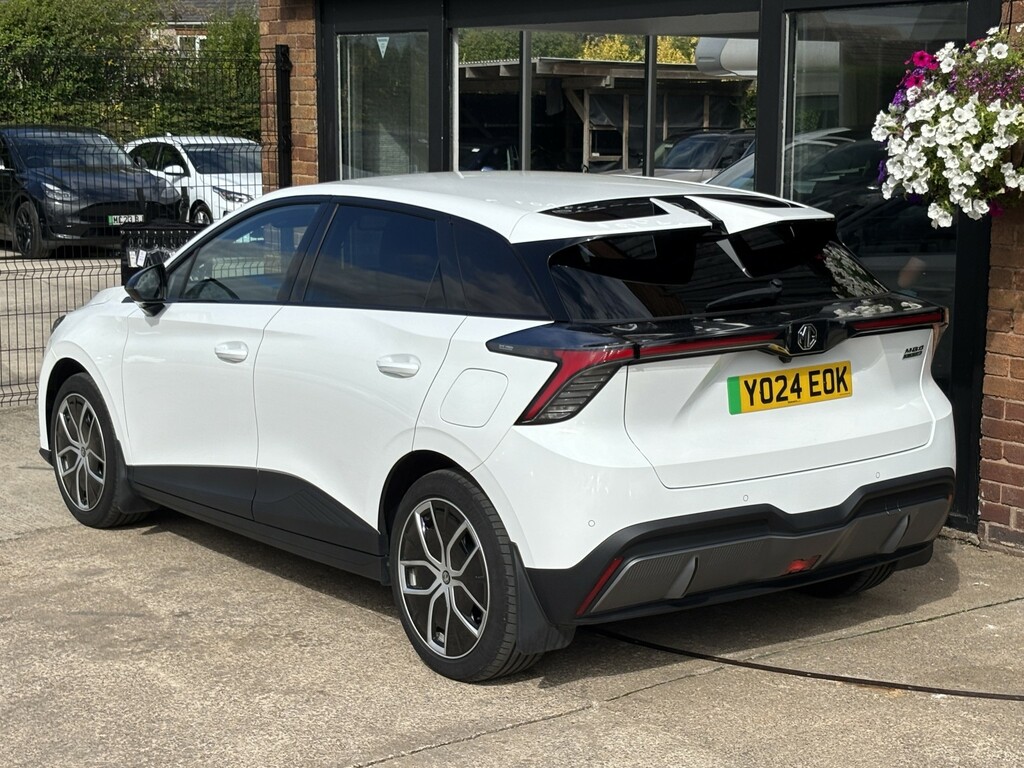MG MG4 Hatchback 64Kwh Trophy Long Range 202424 White #2