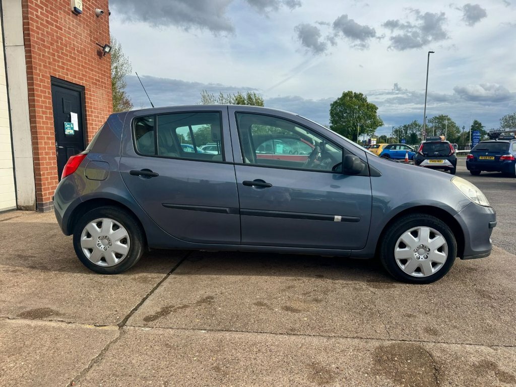 Renault Clio Dynamique 16V Black #7