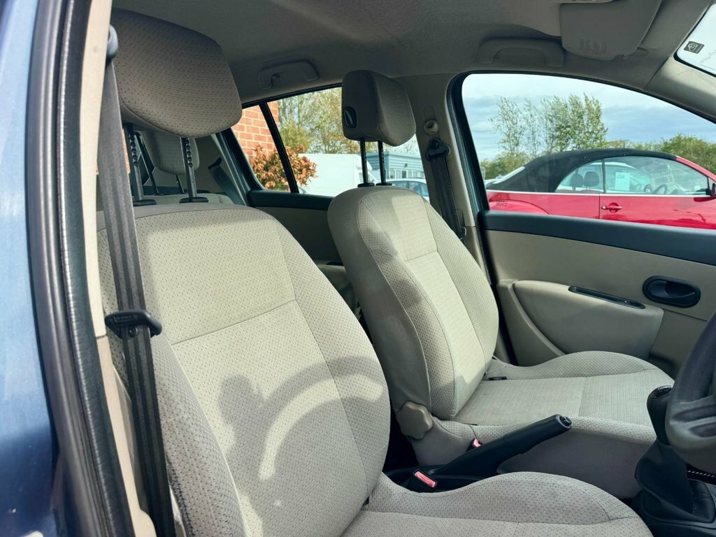 Renault Clio Dynamique 16V Black #26