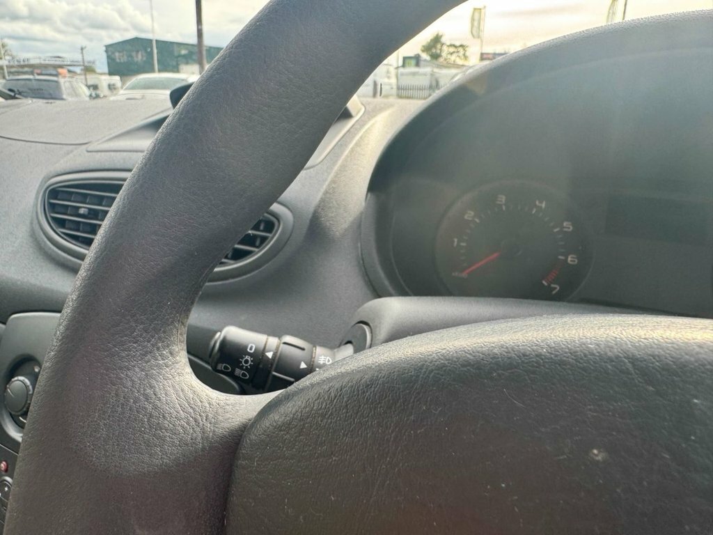 Renault Clio Dynamique 16V Black #30