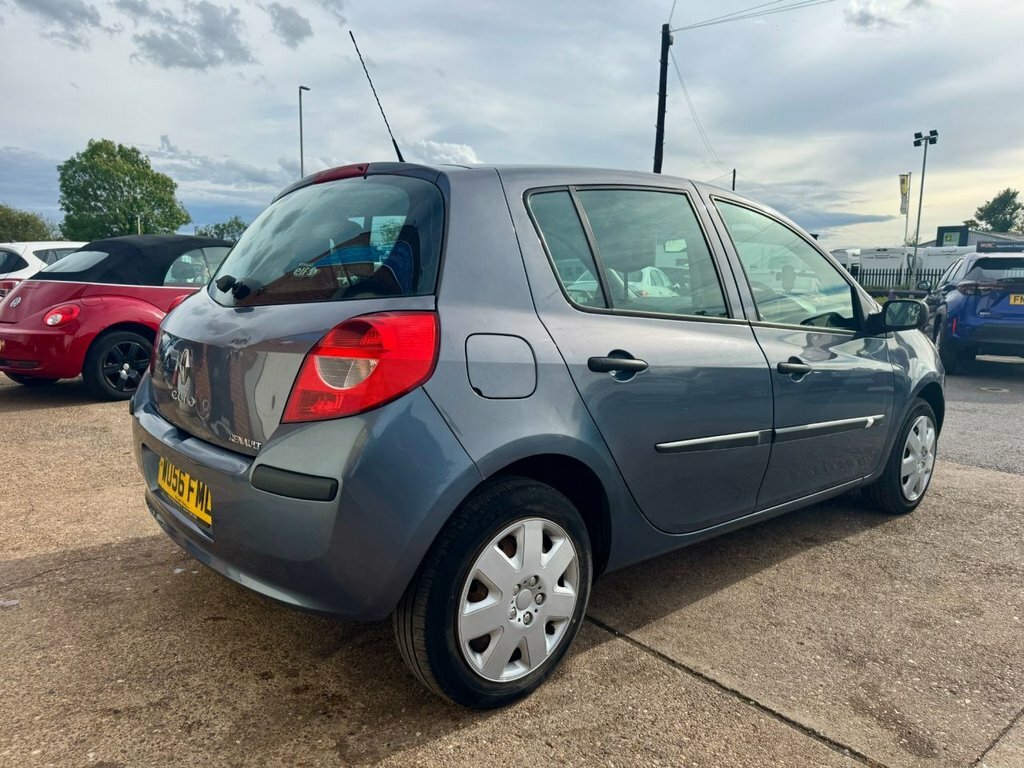 Renault Clio Dynamique 16V Black #9