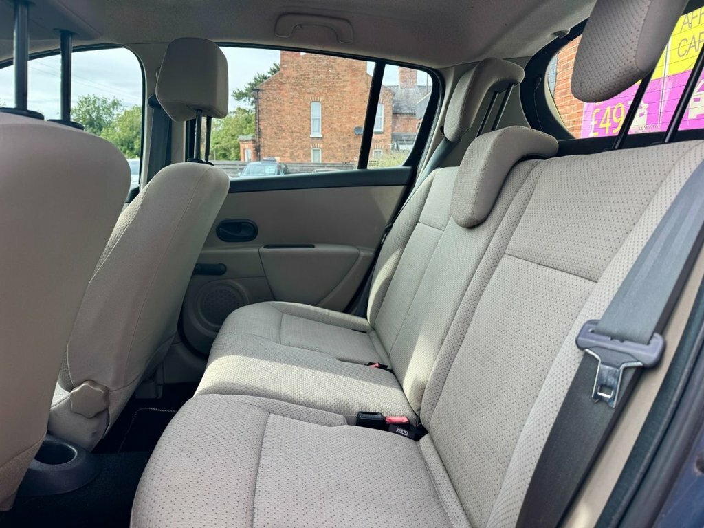 Renault Clio Dynamique 16V Black #18