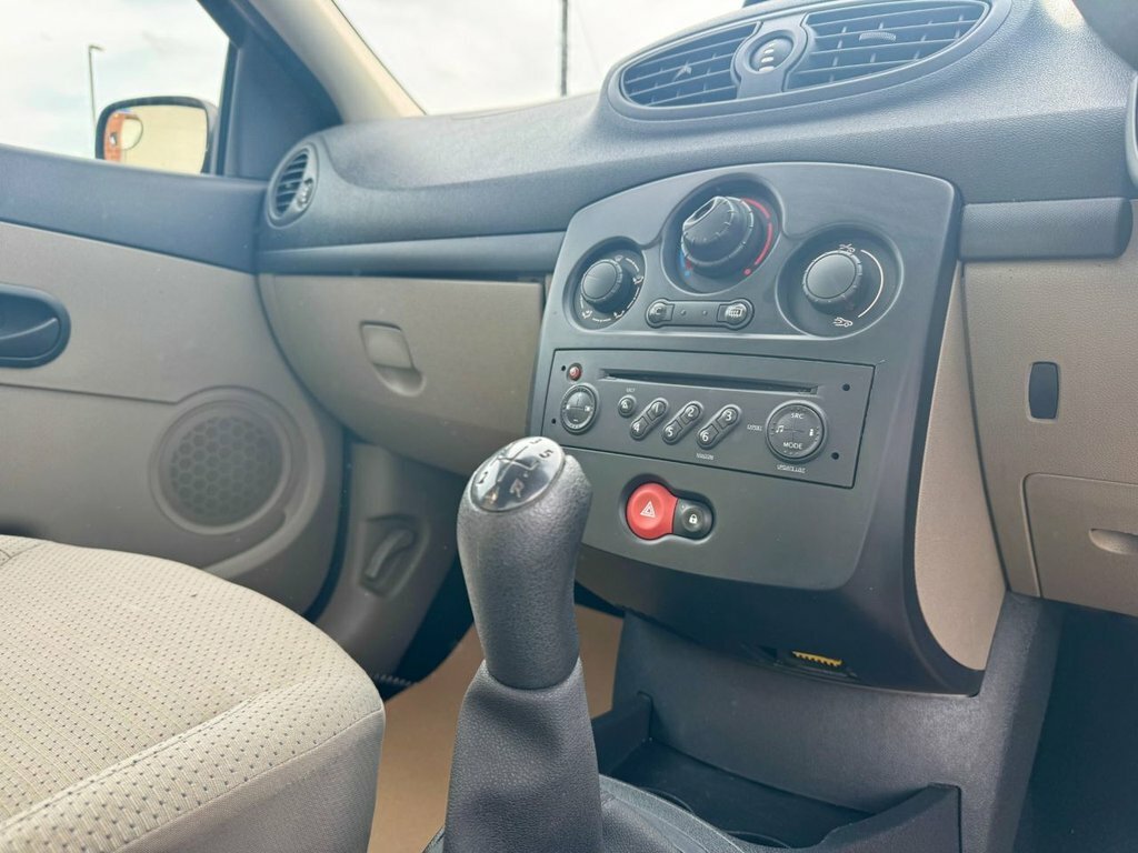 Renault Clio Dynamique 16V Black #27