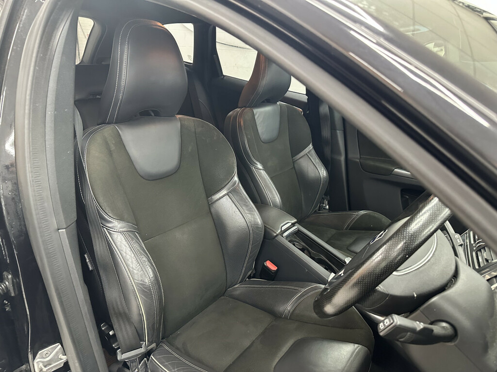 Volvo XC60 2.0 R-design DC16DEU Black #3