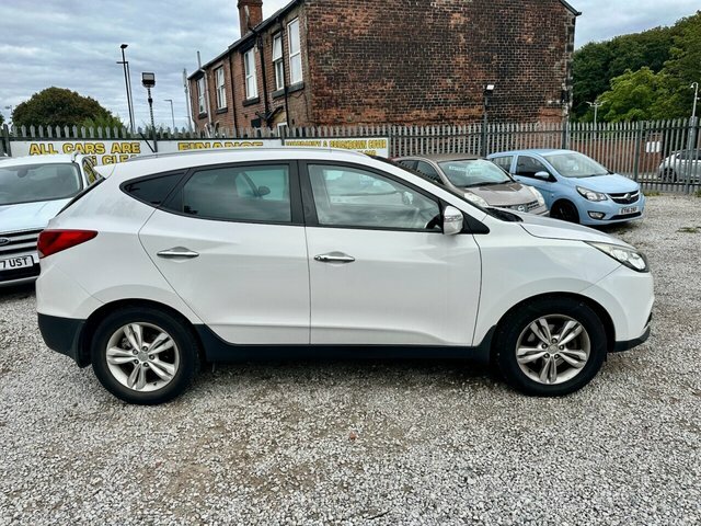 Hyundai Ix35 1.7 Crdi Premium Suv Euro 5 Ss White #2