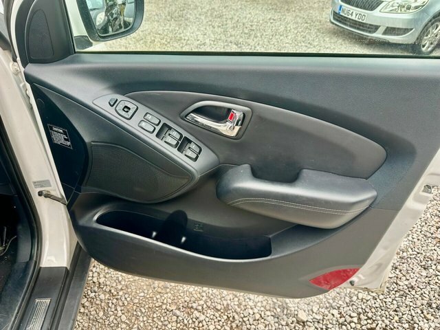 Hyundai Ix35 1.7 Premium Crdi 114 Bhp Silver #11