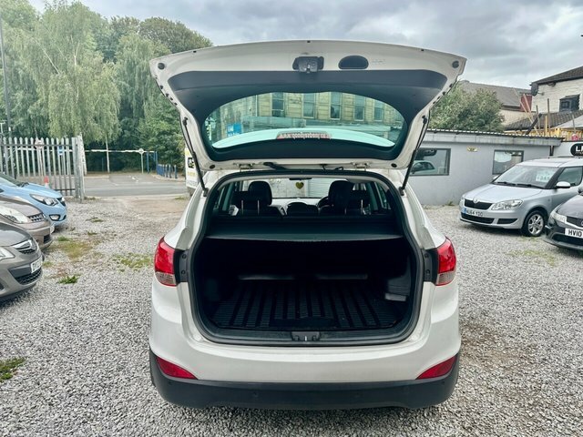 Hyundai Ix35 1.7 Crdi Premium Suv Euro 5 Ss White #6