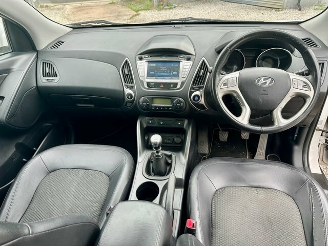 Hyundai Ix35 1.7 Premium Crdi 114 Bhp Silver #16