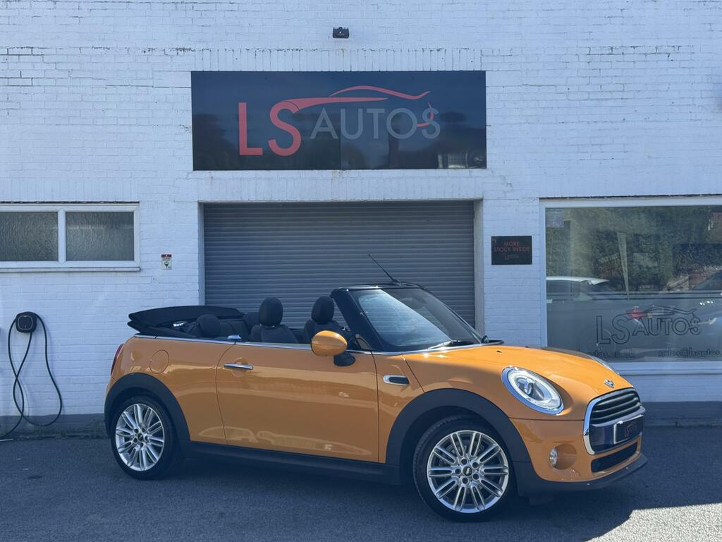 Mini Convertible 1.5 Cooper Convertible Euro 6 S Orange