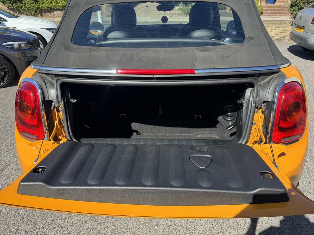 Mini Convertible Mini Convertible 1.5 Cooper Convertible Black #32