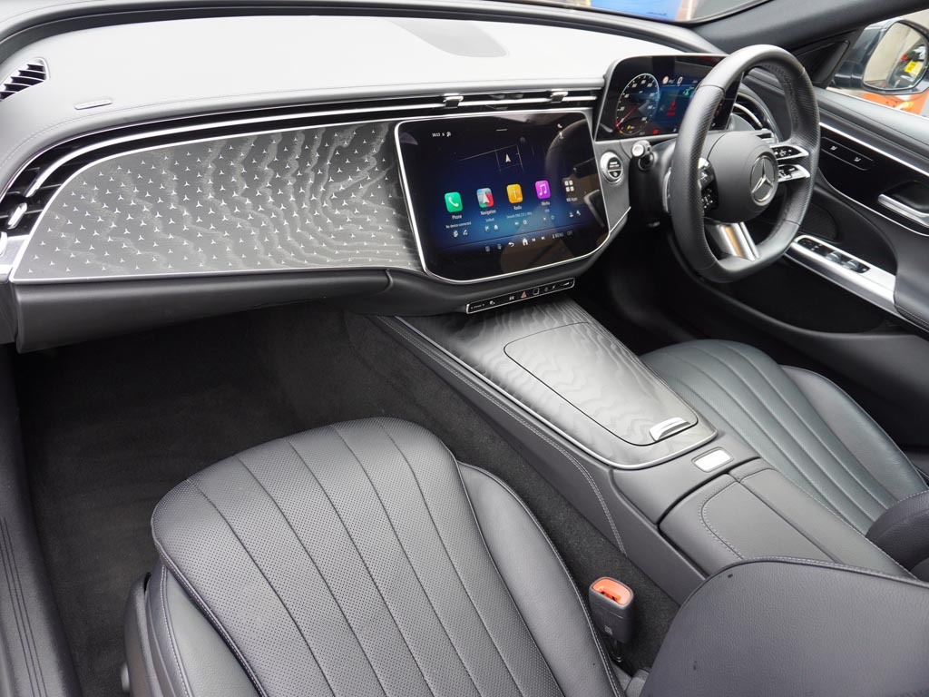 Mercedes-Benz E Class E200 Amg Line 9G-tronic KX25YUS Grey #3