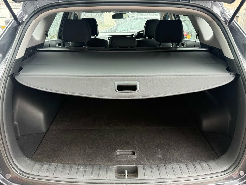 Hyundai Tucson Crdi Se Nav Blue Drive White #10