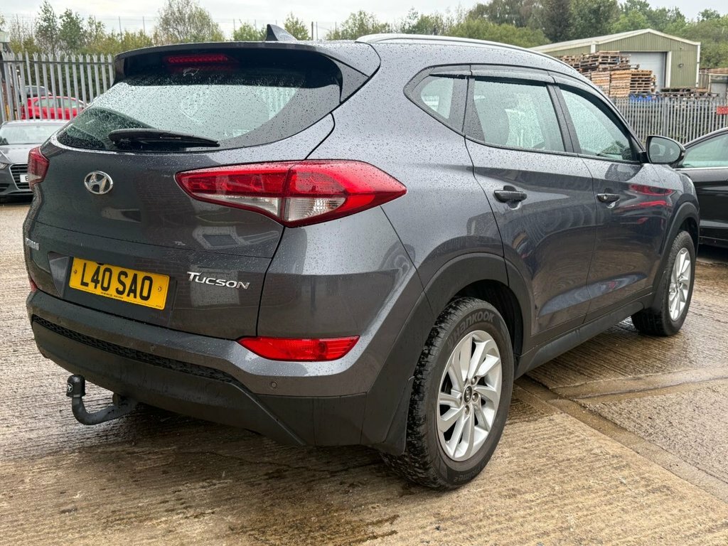 Hyundai Tucson Crdi Se Nav Blue Drive White #7