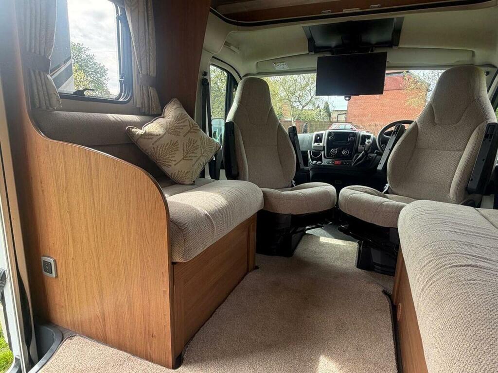 Fiat Ducato 747 Roller Team White #17