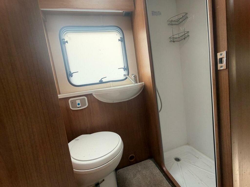 Fiat Ducato 747 Roller Team White #28