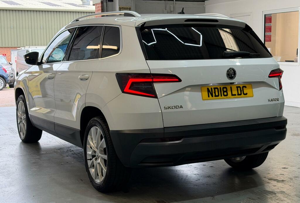 Skoda Karoq Se L White #3