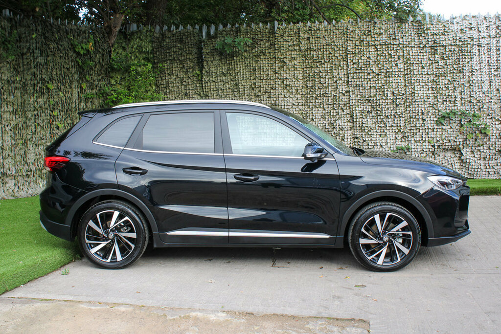MG ZS Hybrid Trophy Black #3