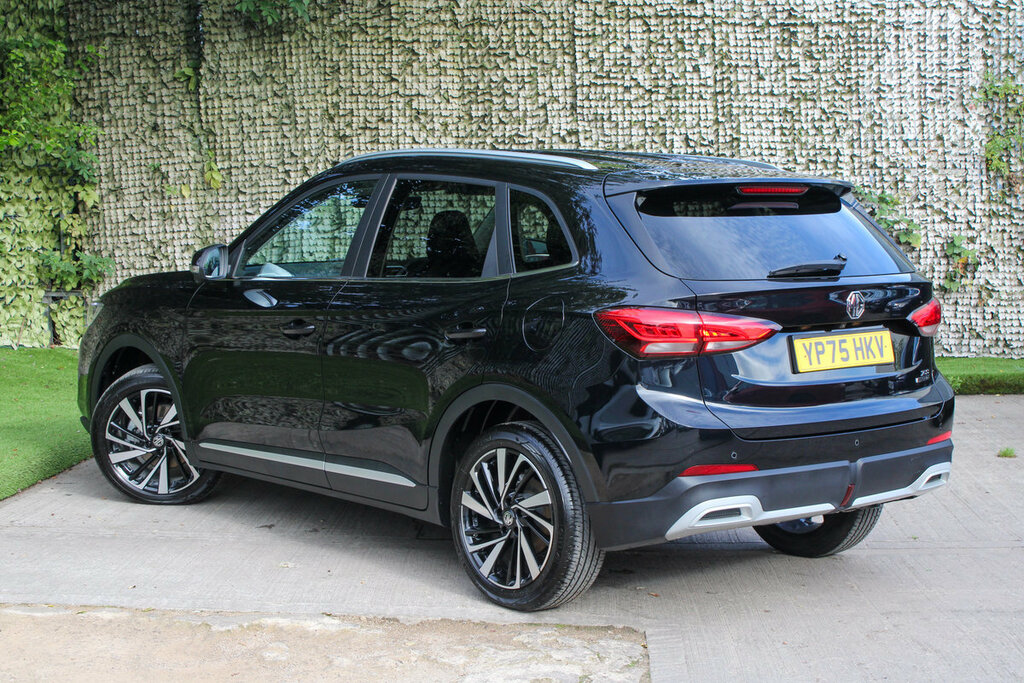 MG ZS Hybrid Trophy Black #6