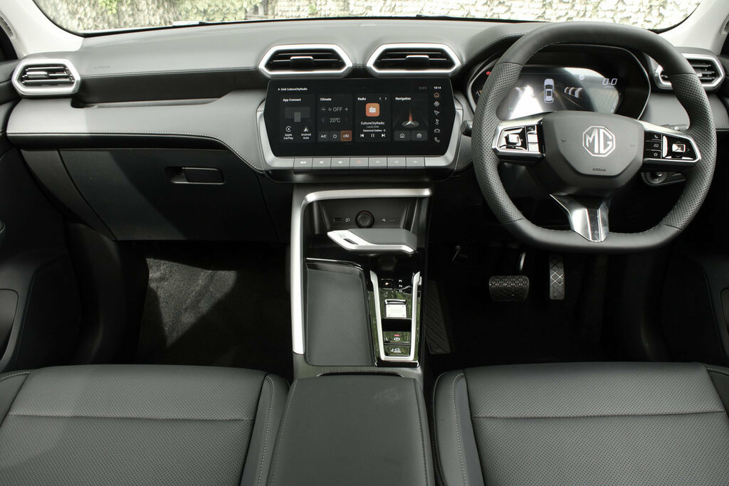 MG ZS Hybrid Trophy Black #2