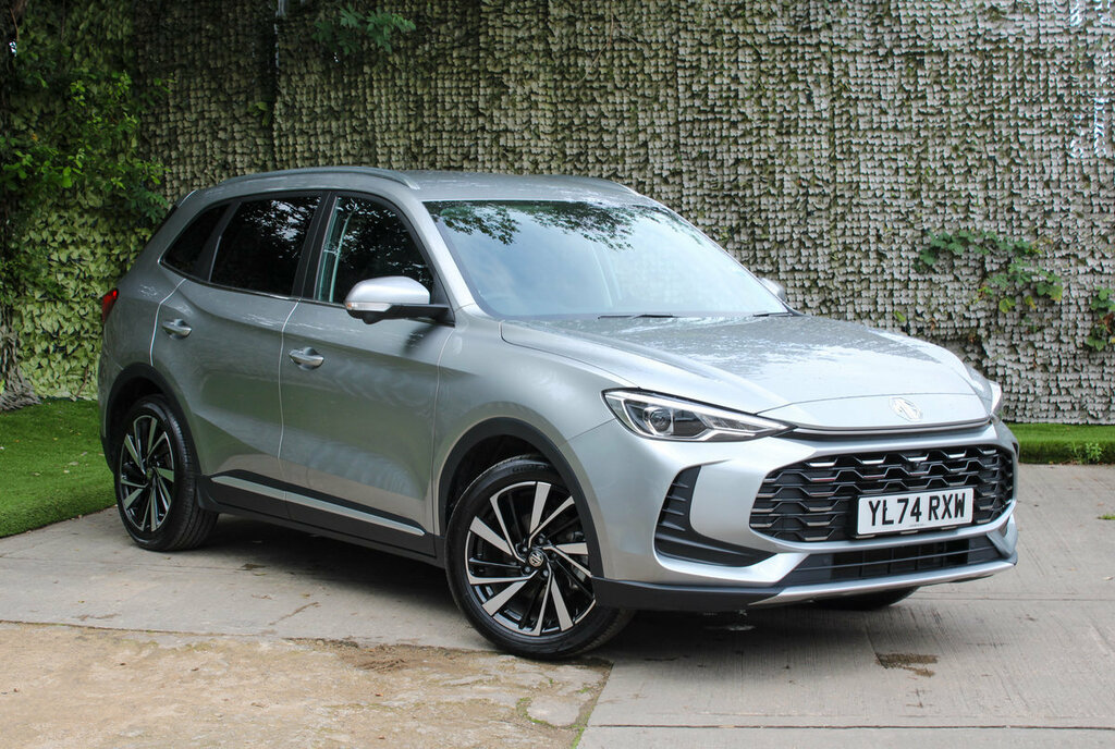 MG ZS Hybrid Trophy Silver