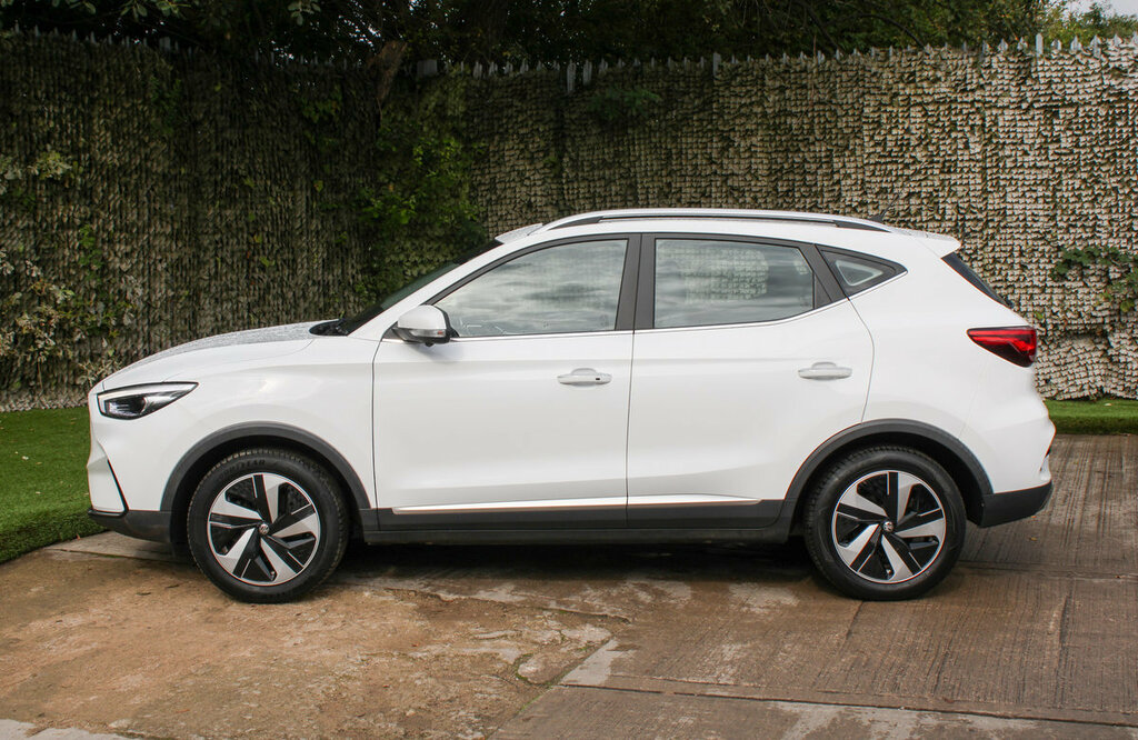 MG ZS Ev Long Range Trophy White #6
