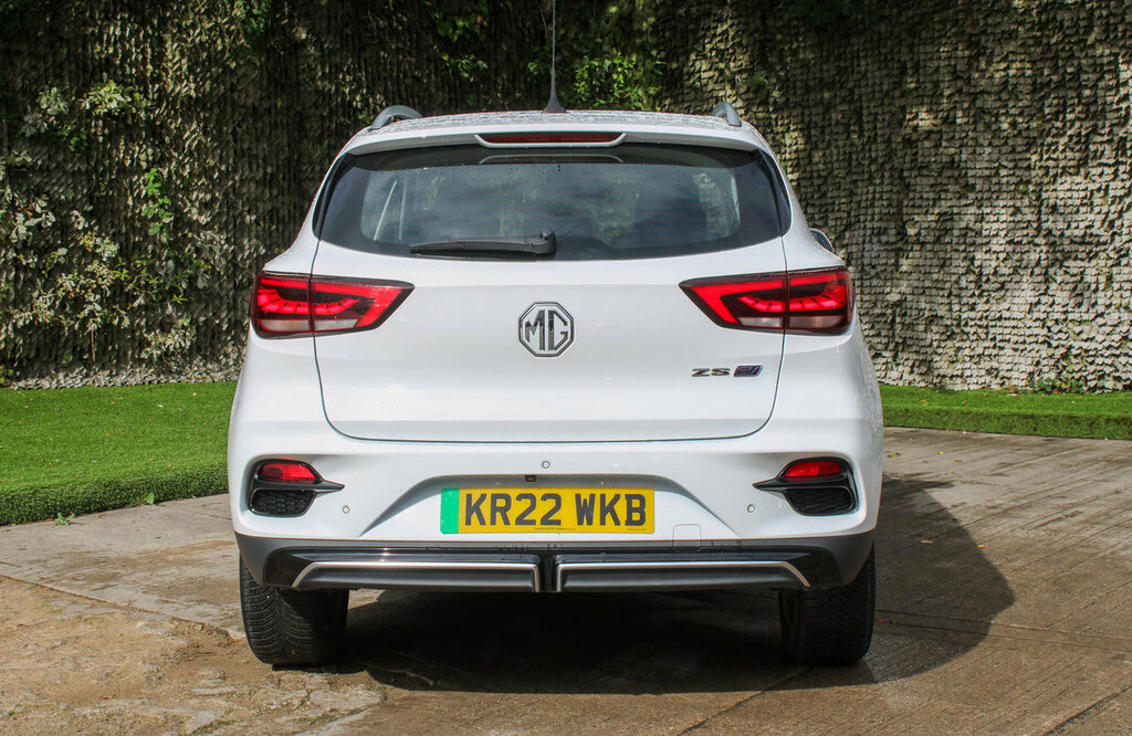MG ZS Ev Long Range Trophy White #4