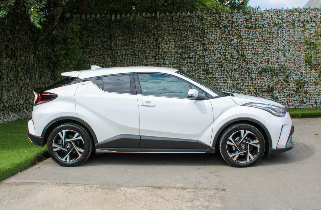 Toyota C-Hr Design White #3
