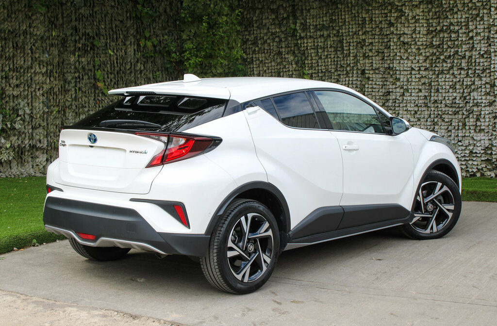 Toyota C-Hr Design White #4