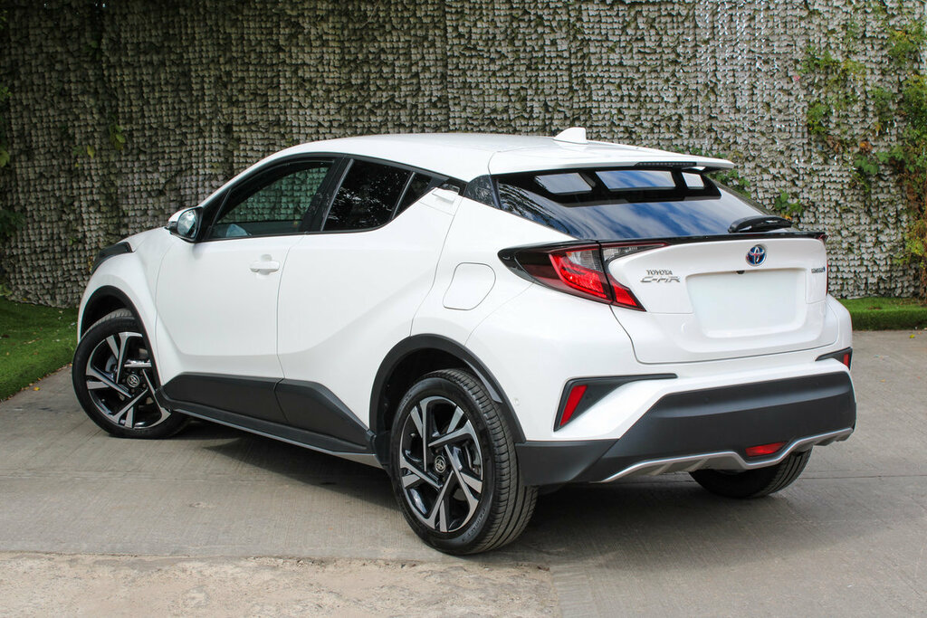 Toyota C-Hr Design White #6