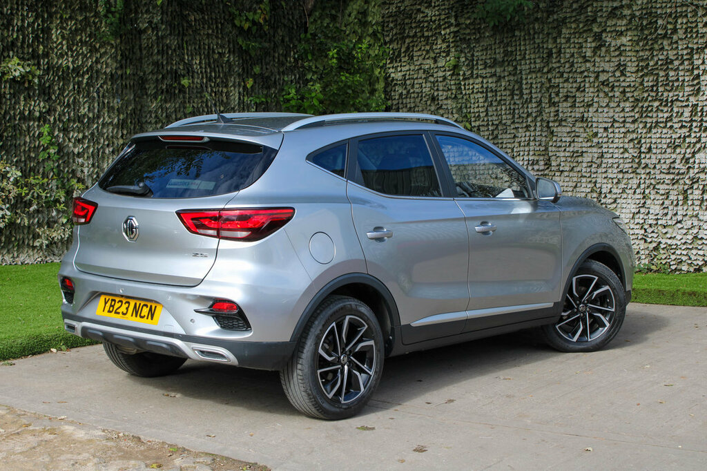 MG ZS Exclusive Silver #4