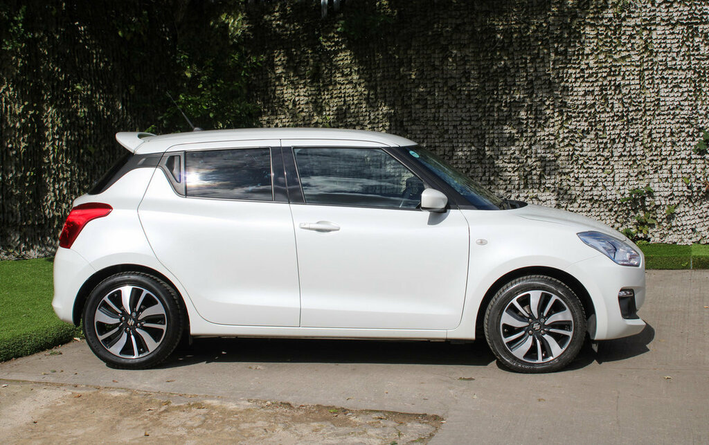Suzuki Swift Sz-t White #3