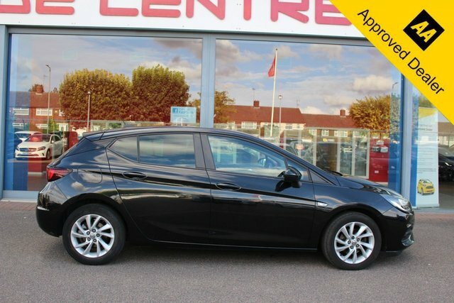 Vauxhall Astra 1.5 Turbo D Business Edition Nav Hatchback Die Black #2