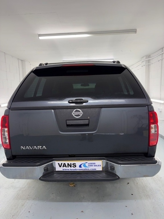Nissan Navara Dci Tekna 4X4 Grey #6